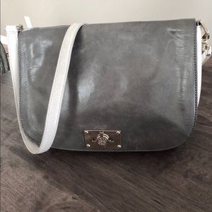 Tory Burch 100% leather shoulder/messenger bag